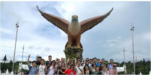 公司組織年度優(yōu)秀員工外出旅游